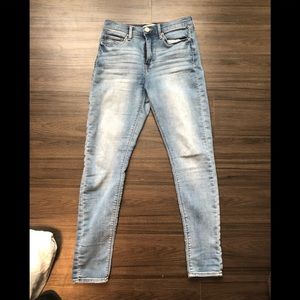 size 7 high rise mudd jeans